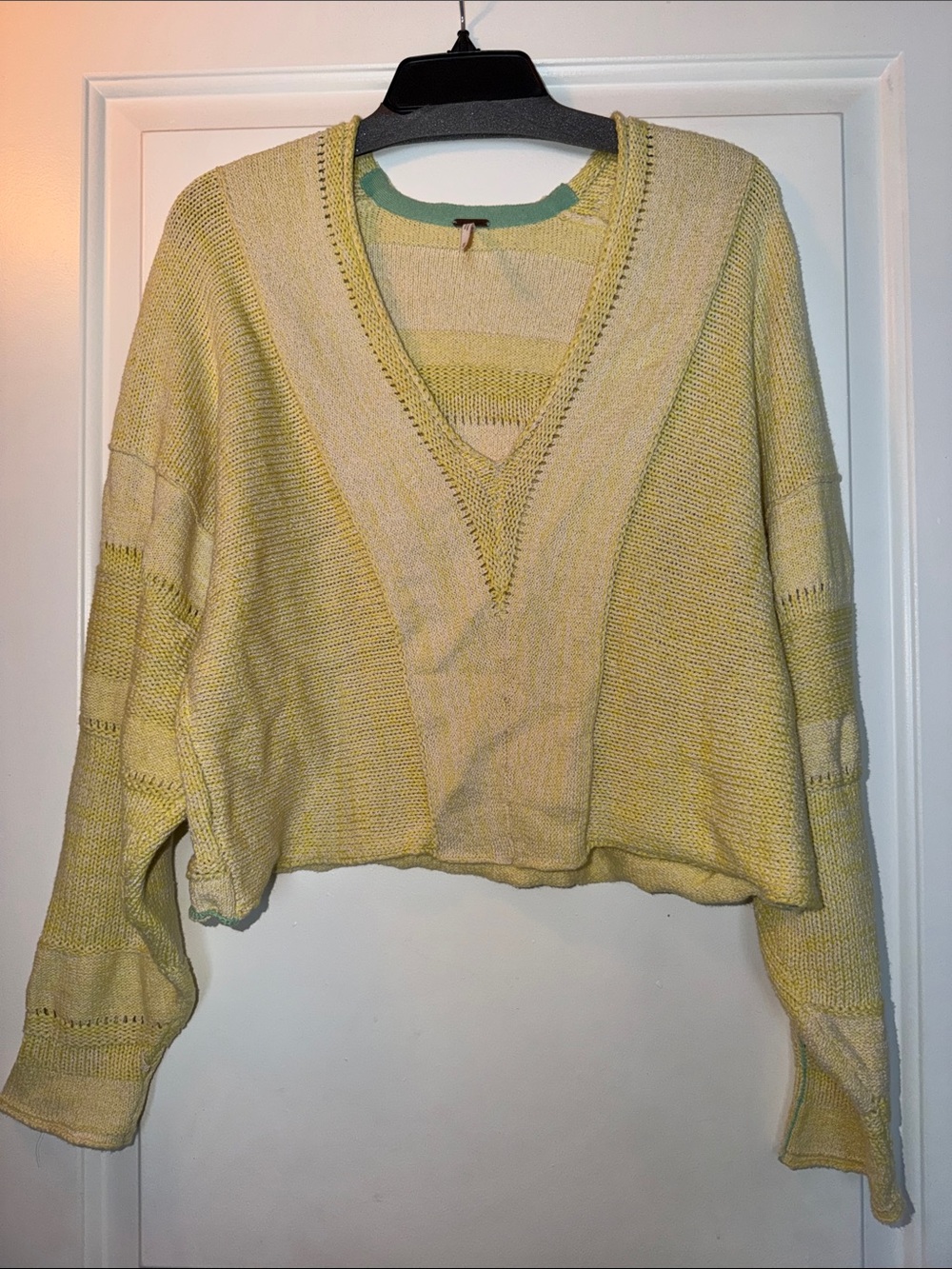 Relaxed V-Neck Women's Sweater in Light Yellow